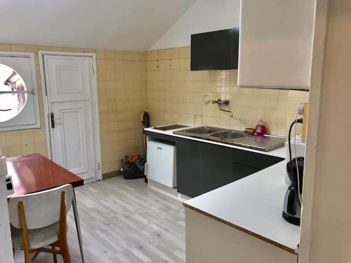 Appartement Simple Sur Argenteuil, Proche Paris Exterior foto